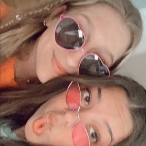 Meet your Posher, Isabel